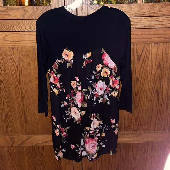 NWT SOLID/FLORAL TUNIC - Picture 4 of 11
